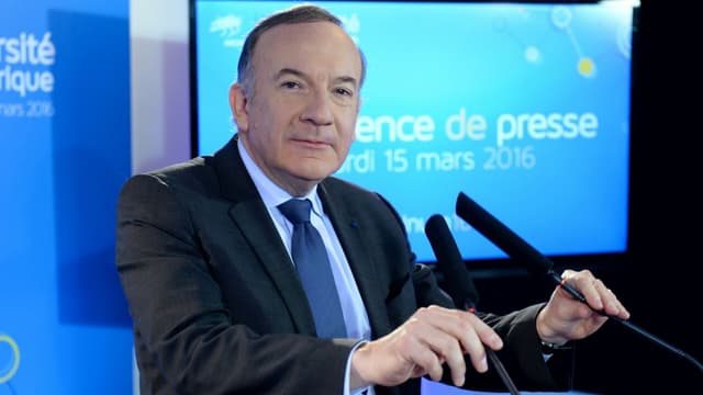 Pierre Gattaz trouve l'idée d'Emmanuel Macron "rafraîchissante"