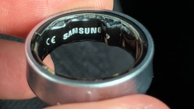 GALAXY RING: UN YOUTUBEUR A FAILLI PERDRE SON DOIGT À CAUSE DE SA BAGUE CONNECTÉE