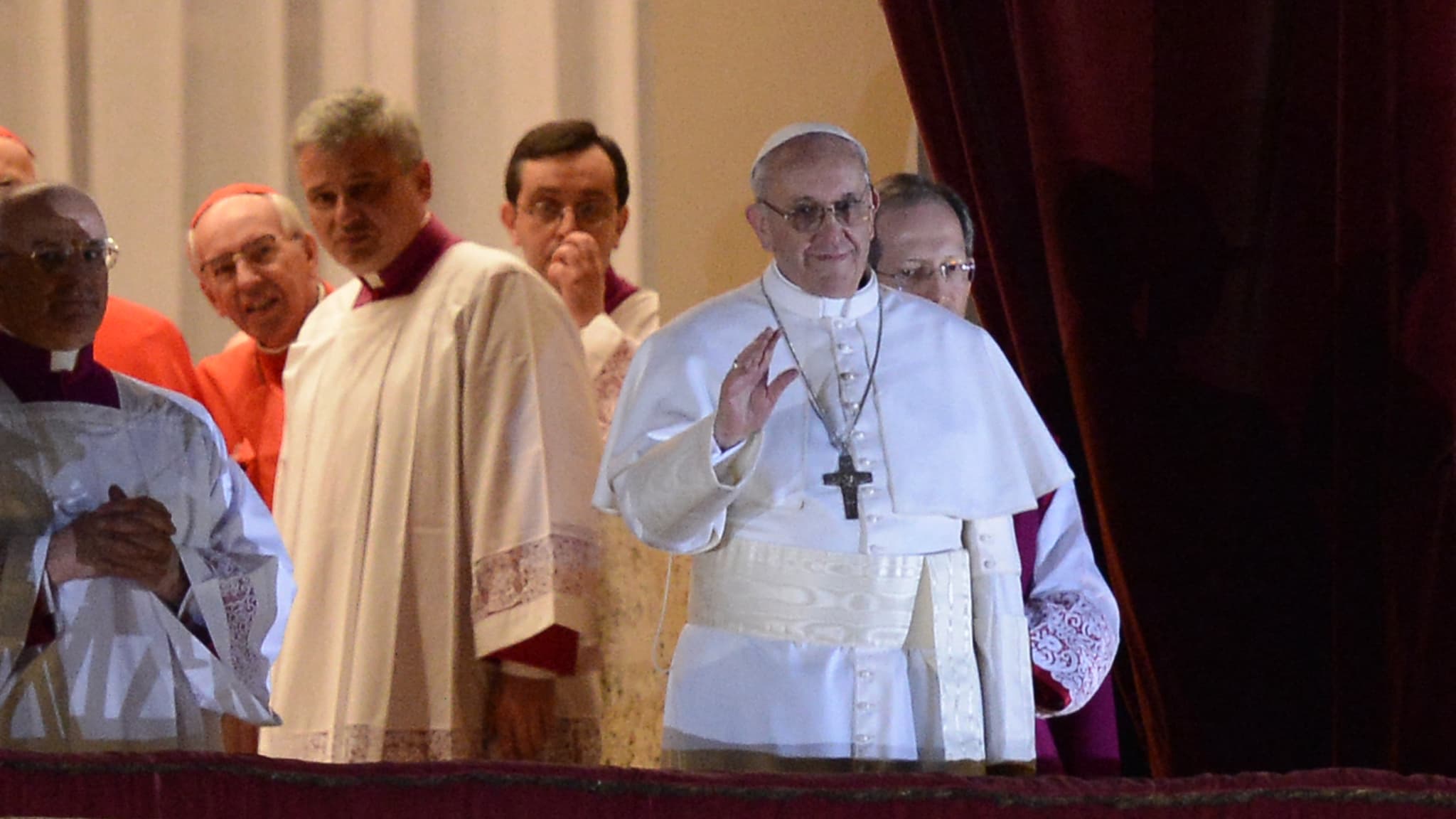 Le pape François le jour de son élection au Vatican le 13 mars 2013.