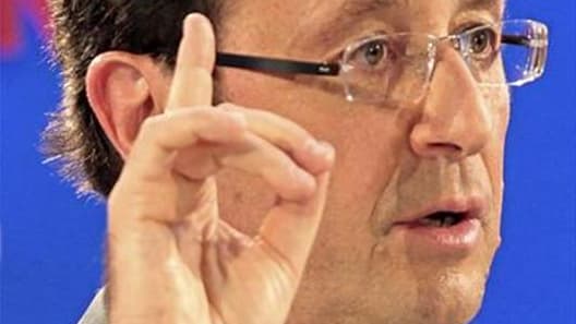 François Hollande accroît son avance en vue du premier tour de la présidentielle, selon un sondage LH2-Yahoo diffusé dimanche, qui crédite le candidat socialiste de 34% des intentions de vote, en hausse de quatre points. Nicolas Sarkozy progresse de deux