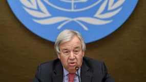Le secrétaire général de l'ONU Antonio Guterres lors d'une conférence de presse en marge de la réunion interministérielle sur l'aide à l'Afghanistan, à Genève le 13 septembre 2021