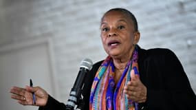 Christiane Taubira donne une conférence de presse le 8 février 2022 à Paris