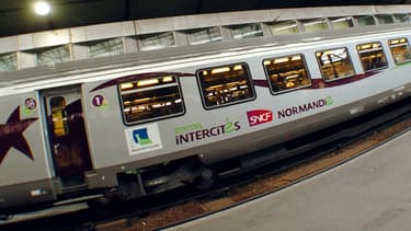 La charge financière du réseau Intercités qui pèse sur l'État est encore très élevée.