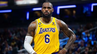 LeBron James avec les Lakers en NBA, février 2023