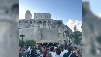 Dans les Alpes-de-Haute-Provence, Le Cercle a investi la citadelle de Sisteron pour deux soirées