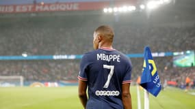 Kylian Mbappé avec le PSG contre Strasbourg