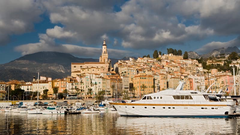 Près de la moitié des logements en Corse, un tiers en Savoie… Les maisons de vacances sont ultra-concentrées à la mer et à la montagne (et la fiscalité ne rebute pas les acquéreurs)