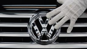 Les États-Unis intentent une action judiciaire contre Volkswagen et ses filiales Porsche et Audi pour "violation" des lois américaines antipollution. Matthias Müller, patron du groupe, se rendra aux États-Unis la semaine prochaine pour rencontrer "des dirigeants politiques".