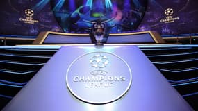 Le trophée de la Ligue des champions lors du tirage au sort de la phase de poules, à Monaco le 29 août 2019