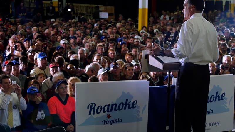 Le candidat républicain Mitt Romney a mis fin jeudi à la trêve observée dans la campagne présidentielle américaine après le passage meurtrier de la tempête Sandy en épinglant Barack Obama sur la bureaucratie gouvernementale. /Photo prise le 1er novembre 2