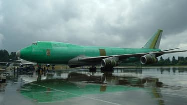 Un Boeing 747 avant sa peinte, l'un des deux modèles qui ont fait monter la charge nette de l'avionneur.