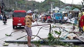 La ville de Surigao City après le passage du typhon Rai 