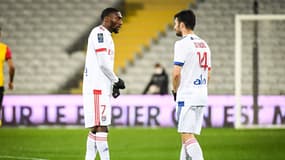 Karl Toko-Ekambi et Léo Dubois avec l'OL