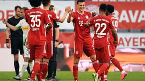 Benjamin Pavard (Bayern) et ses coéquipiers 