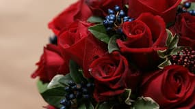 La Saint-Valentin est aussi la fête des fleuristes, qui en profitent pour vendre des roses par milliers.