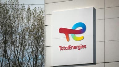 La major française TotalEnergies a dégagé le bénéfice le plus important de son histoire, grâce à l'envolée des cours du gaz et du pétrole dans le sillage de la guerre en Ukraine, ravivant les appels à taxer davantage les "superprofits"