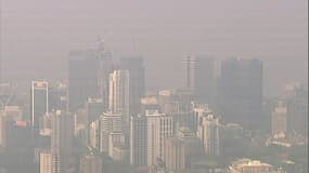 La ville de Sydney plongée dans un nuage de fumée provoqué par les incendies