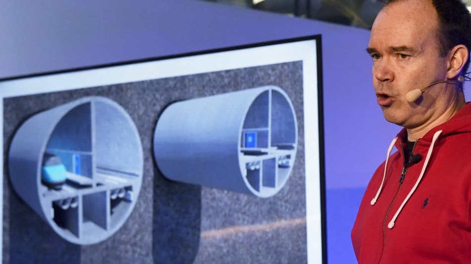 Le promoteur du projet de tunnel ferroviaire, Finest Bay Development Development Oy, est l'entrepreneur finlandais Peter Vesterbacka, qui fur l'un des principaux créateurs du jeu vidéo Angry Birds édité par Rovio. Le promoteur du projet de tunnel ferroviaire, Finest Bay Development Development Oy, est l'entrepreneur finlandais Peter Vesterbacka, qui fur l'un des principaux créateurs du jeu vidéo Angry Birds édité par Rovio.