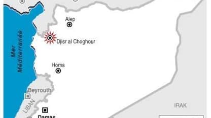 DES BLINDÉS SYRIENS DANS LES RUES DE DJISR AL CHOGHOUR