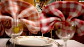 La table d'un restaurant routier (illustration). 