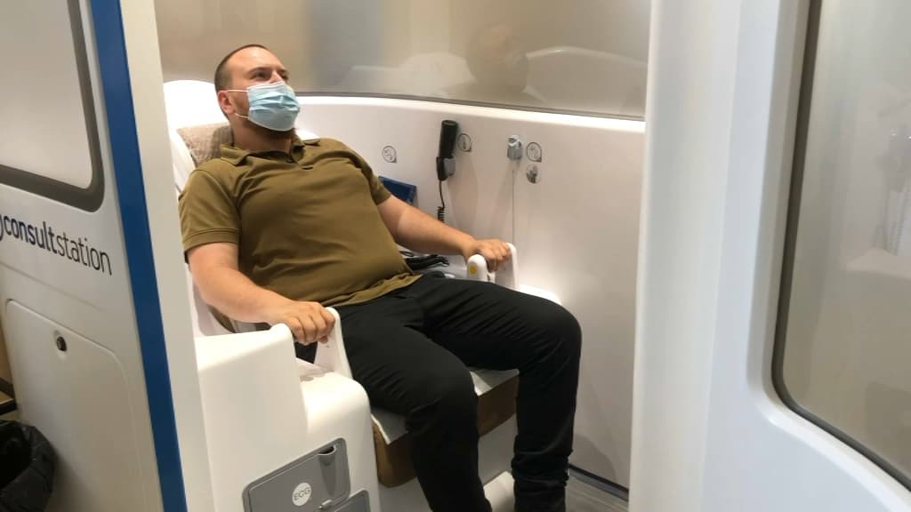 Sans rendezvous et sans médecin, une cabine de consultation médicale à