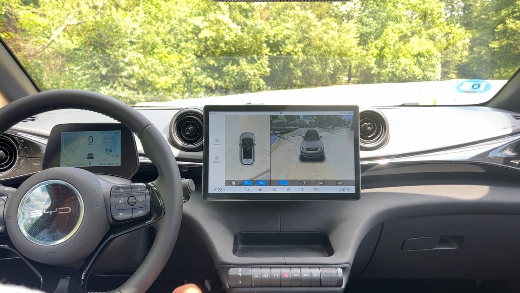 L'intérieur de la BYD Dolphin avec son écran tactile de 12,8 pouces. L'intérieur de la BYD Dolphin avec son écran tactile de 12,8 pouces.