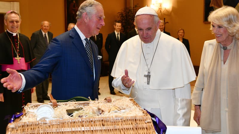 Le prince Charles et son épouse Camilla reçus par le Pape au Vatican, le 4 avril 2017