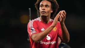 Joshua Zirkzee sous le maillot de Manchester United.