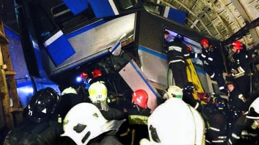 Au moins 21 personnes sont mortes après le déraillement du métro à Moscou.