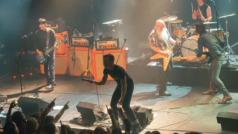 Les Eagles of Death Metal lors de leur concert au Bataclan le 13 novembre 2015
