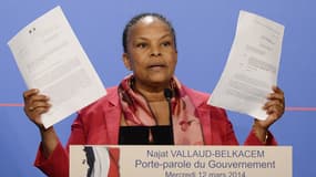 Christiane Taubira, ministre de la Justice, a brandi ce mercredi devant la presse les documents "remontés à la chancellerie".