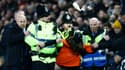 Un homme ayant pénétré sur un stade en Premier League