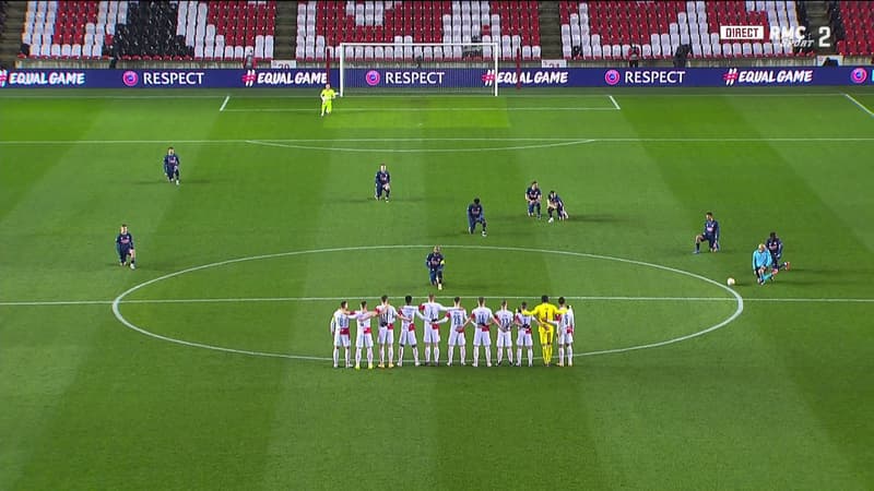 Slavia Prague-Arsenal: l'image forte des joueurs tchèques, qui n'ont pas mis le genou à terre