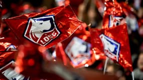 Des drapeaux aux couleurs du LOSC 