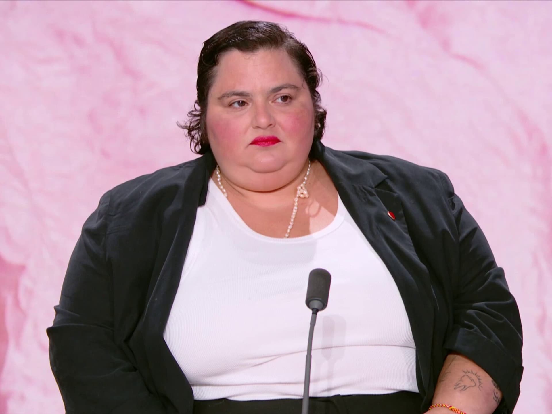 Je suis toujours en état de choc": Barbara Butch va porter plainte contre  LFI, déplorant des tracts "purement antisémites"