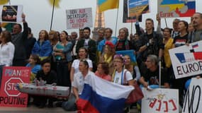 Manifestation jeudi soir place du Trocadéro à Paris pour demander l'annulation du contrat de vente de deux Mistral à la Russie.
