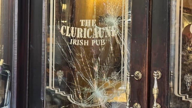Des dégats au pub le Cluricaune de Bologne avant le match contre Lille,  26 novembre 2024