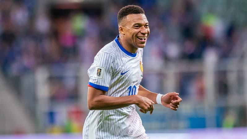 Kylian Mbappé célèbre un but avec l'équipe de France en septembre 2025
