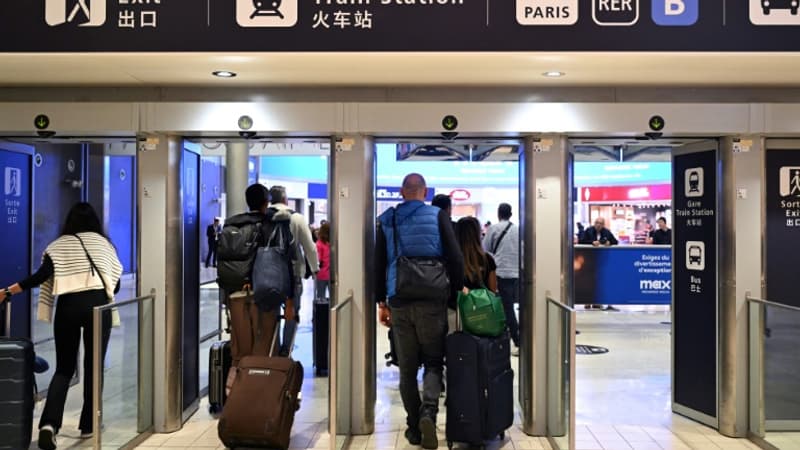 Prendre un avion qui est à l'heure est un "scénario optimiste" à Paris: l'an passé, plus d'un vol sur trois a été retardé ou annulé (la palme revenant à Roissy-Charles de Gaulle)