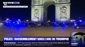 Rassemblement de voitures de police sous l'Arc de Triomphe à Paris, le 13 juin 2020