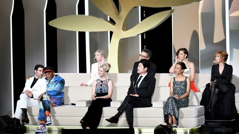 Les membres du jury de la 74e édition du Festival de Cannes, lors de la soirée de remise des Palmes, le 17 juillet 2021 à Cannes
