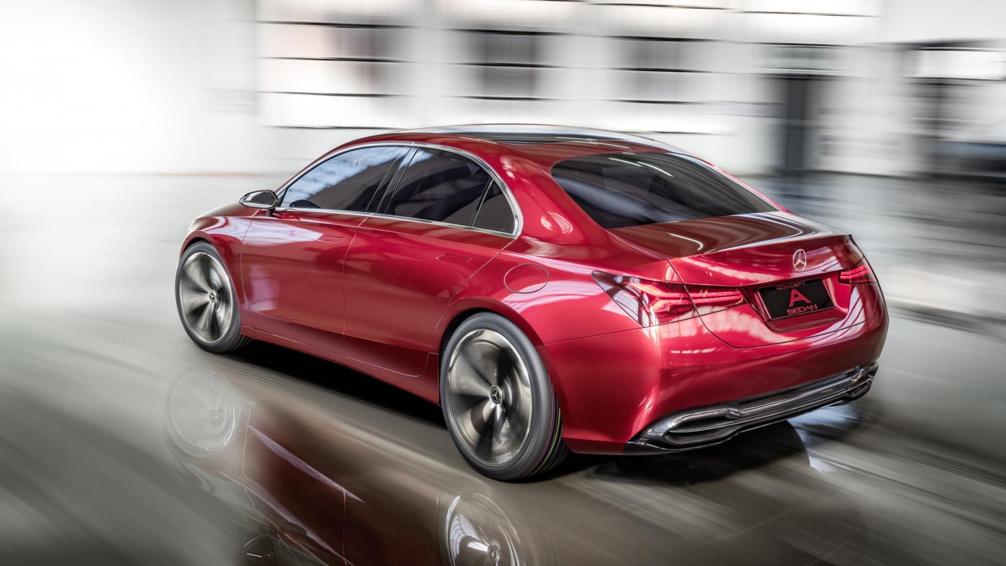 Pure étude esthétique, cette Mercedes préfigure les petits modèles de la marque à l'étoile. Pure étude esthétique, cette Mercedes préfigure les petits modèles de la marque à l'étoile.