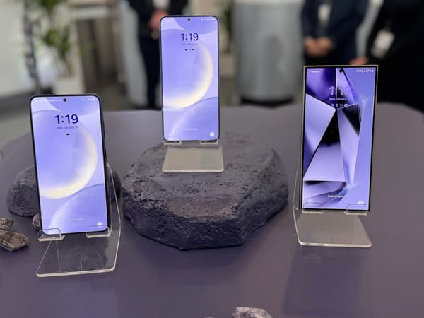 De gauche à droite: les Samsung Galaxy S24+, S24 et S24 Ultra