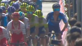 Moment de tension dans le peloton sur la 2e étape du Tour du Portugal le 8 août 2025