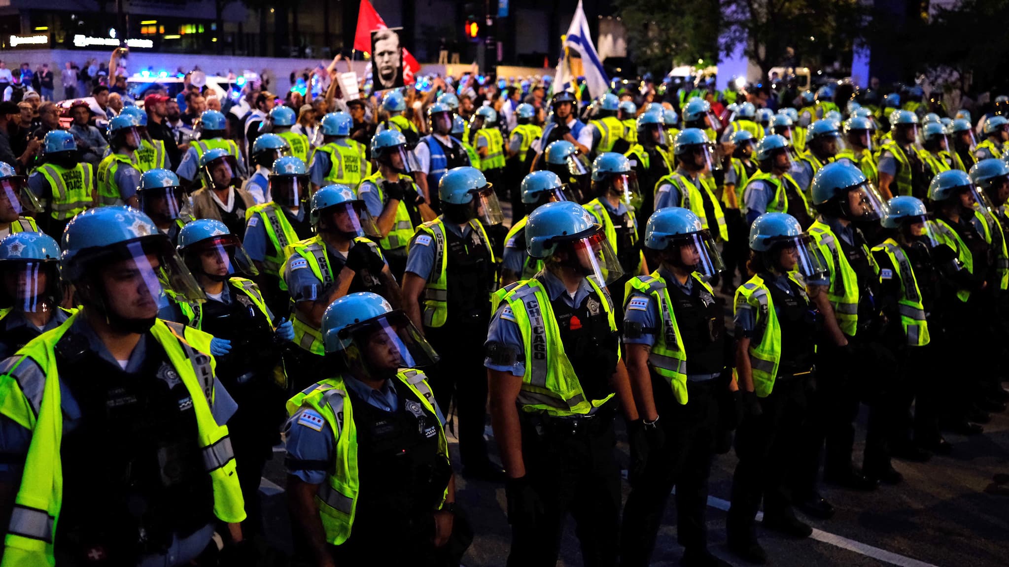 Des policiers mobilisés à Chicago, le mardi 20 août 2024