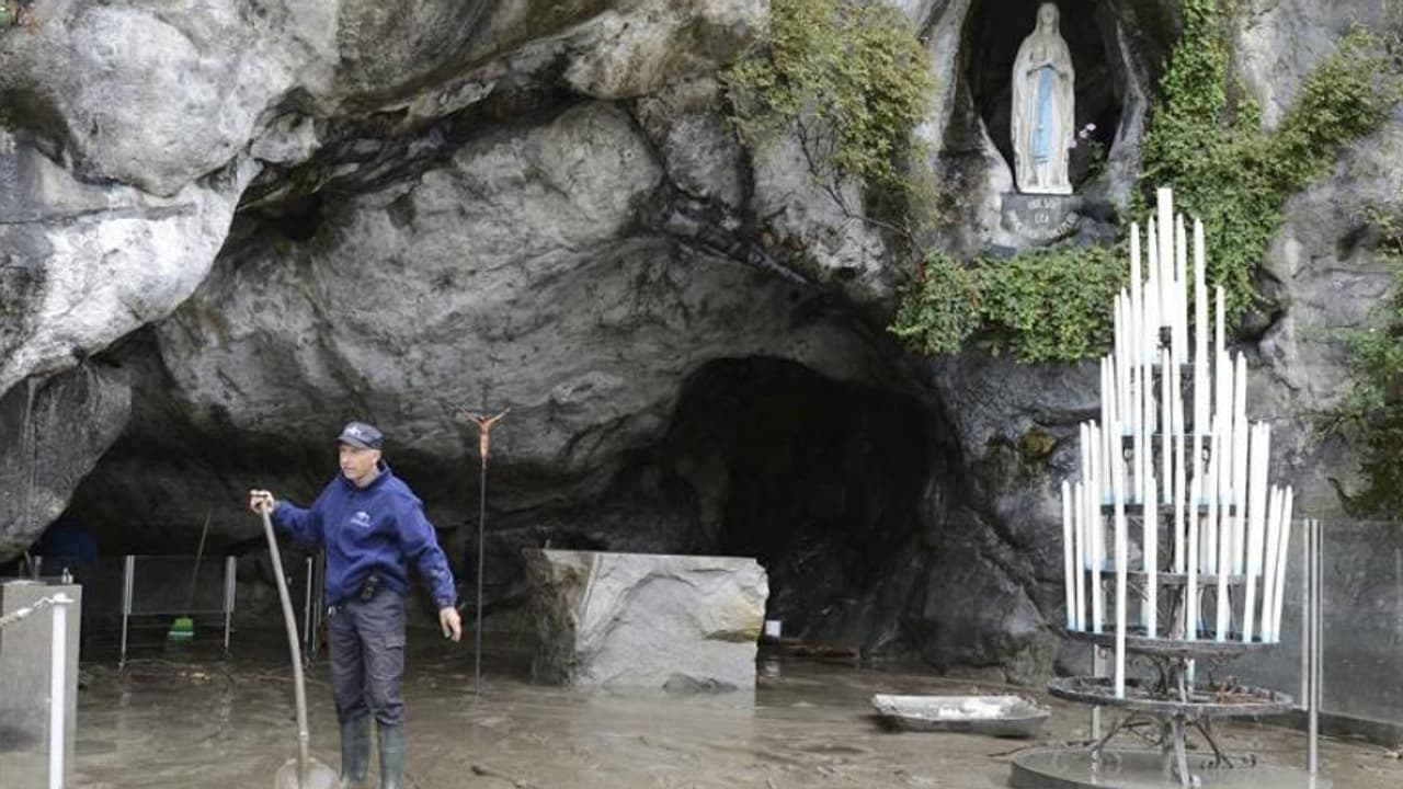 Webcam Lourdes En Direct De La Grotte