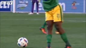Un dribble et un carton jaune comme vous n’en avez jamais vu