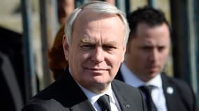 Jean-Marc Ayrault le 10 mars 2014 à Paris. Le Premier ministre rejette l'idée d'une enquête parlementaire sur les écoutes dont Nicolas Sarkozy et son avocat ont été l'objet.