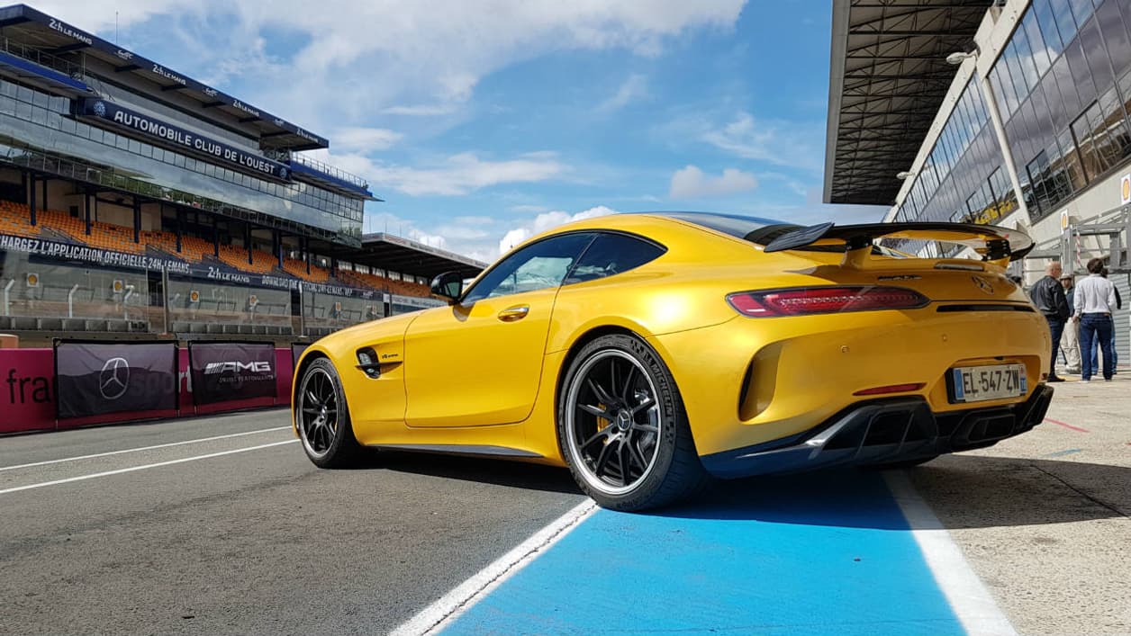A la GT R la palme de la sportivité, à la GT C Roadster celle du plaisir de conduire... cheveux au vent forcément!