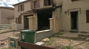 La maison de la victime d'un féminicide, le 4 mai 2021, partiellement incendiée. 